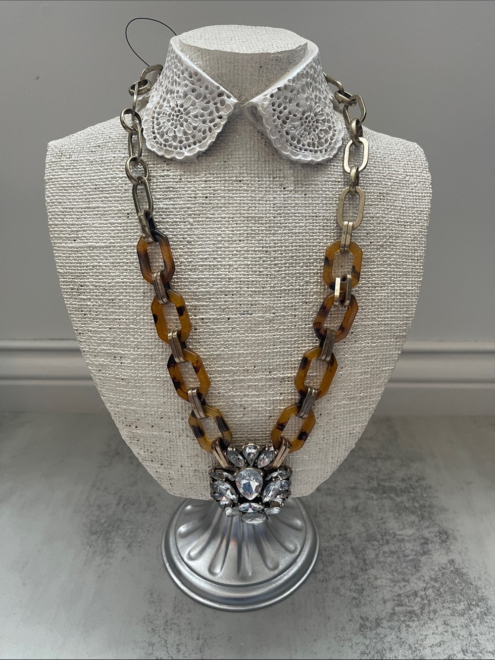 Charm L Grace Tortoise Link Necklace with Crystal Pendant